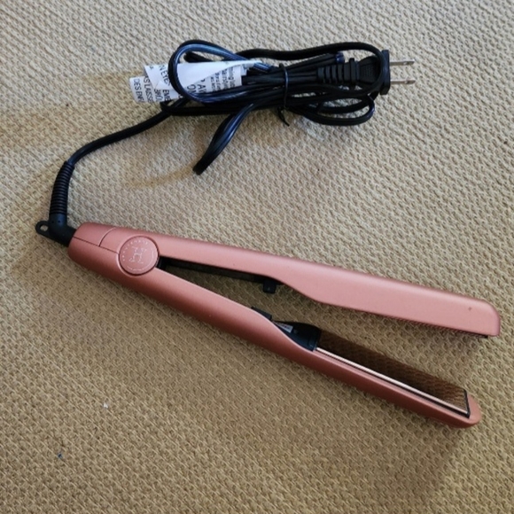 Hauteness Two in One Twist Premium Straightener - Picture 3 of 8